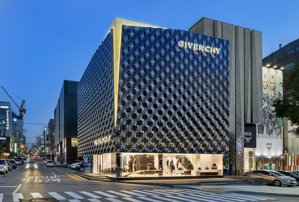 Флагманский магазин Givenchy построен в Сеуле