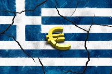 Выход Греции из еврозоны грозит обрушением цен на местную недвижимость
