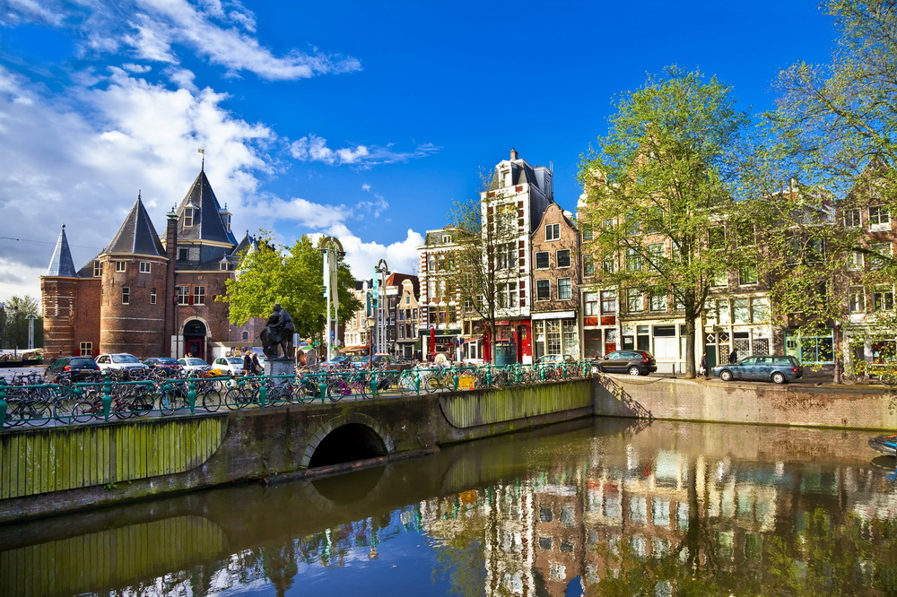 Недвижимость Амстердама подорожала на 26% га год